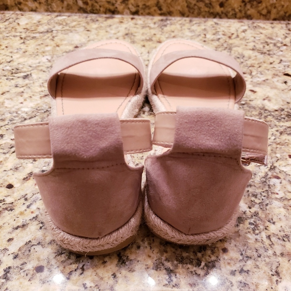 Womens size 10 sandals - Picture 2 of 2